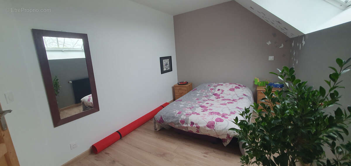 Maison à FRESNAY-LE-GILMERT