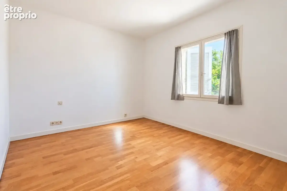 Maison familiale 190 m² - 5 chambres - avec piscine et garage - photo 4