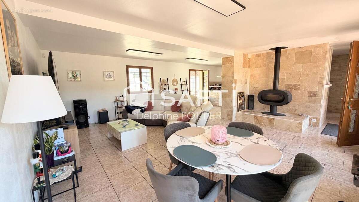 Maison 138 m² à Crepy-En-Valois  - photo 6
