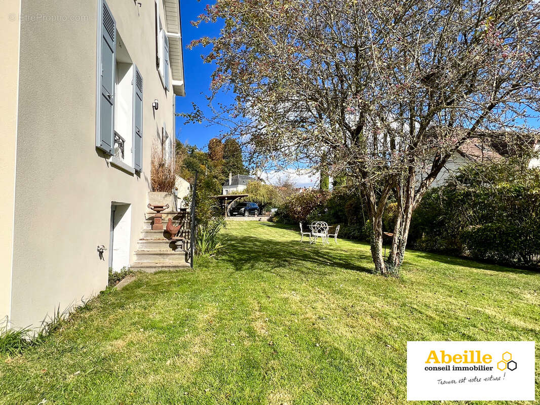 Maison à SAINT-CHERON