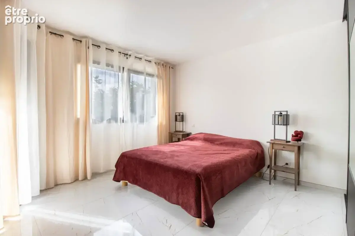 Maison Contemporaine 220 m² 5 Chambres - photo 4