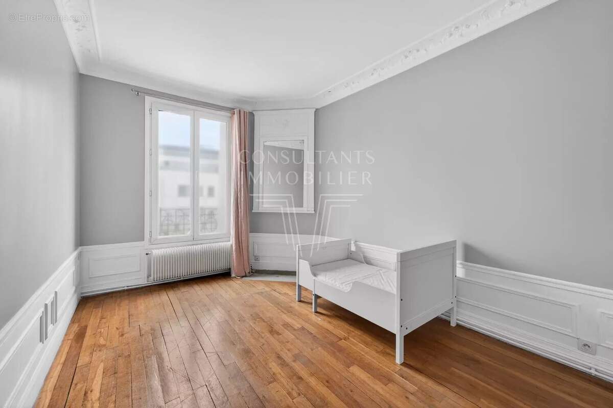 Appartement à LEVALLOIS-PERRET