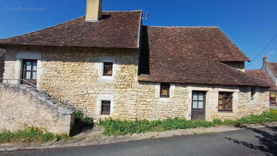 Maison à SAINT-GAULTIER