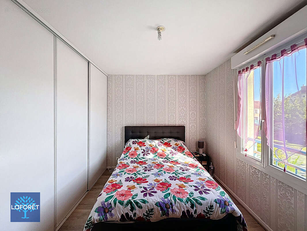 Appartement à CORBEIL-ESSONNES