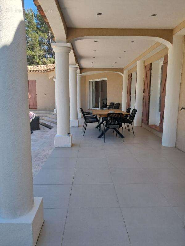 Superbe propriété familiale avec dépendance, piscine et grand terrain arboré - photo 4