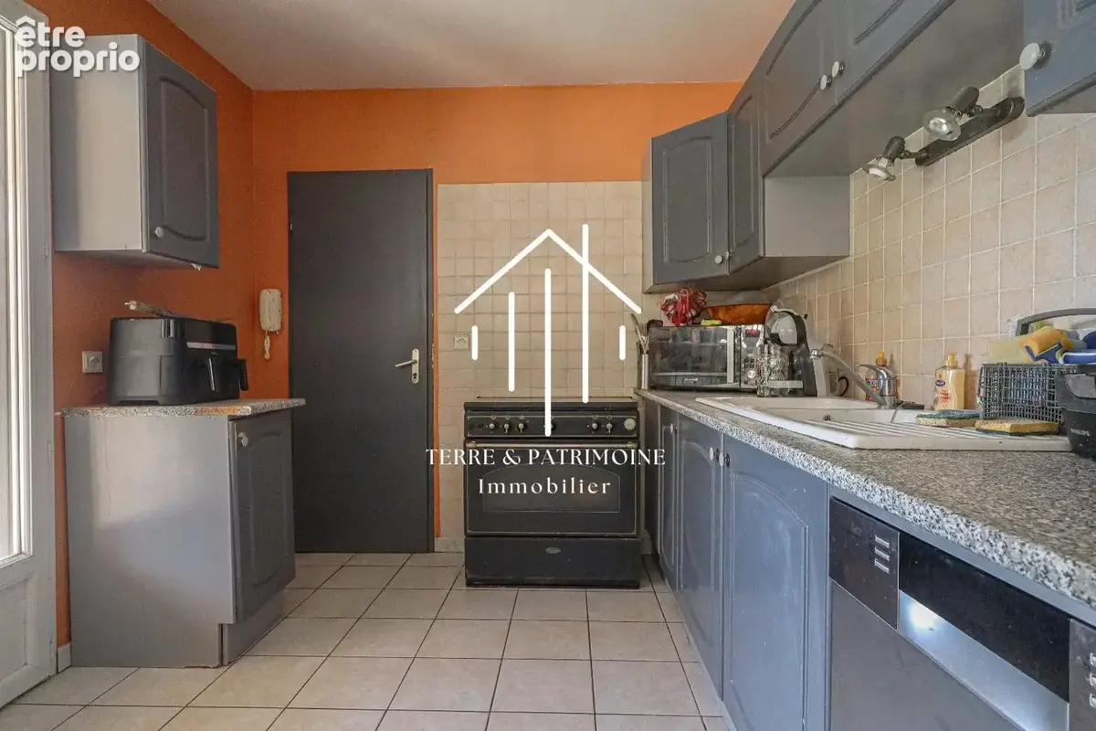 Maison de plain-pied avec piscine sur 2 500 m² de terrain constructible – Vinezac - photo 7
