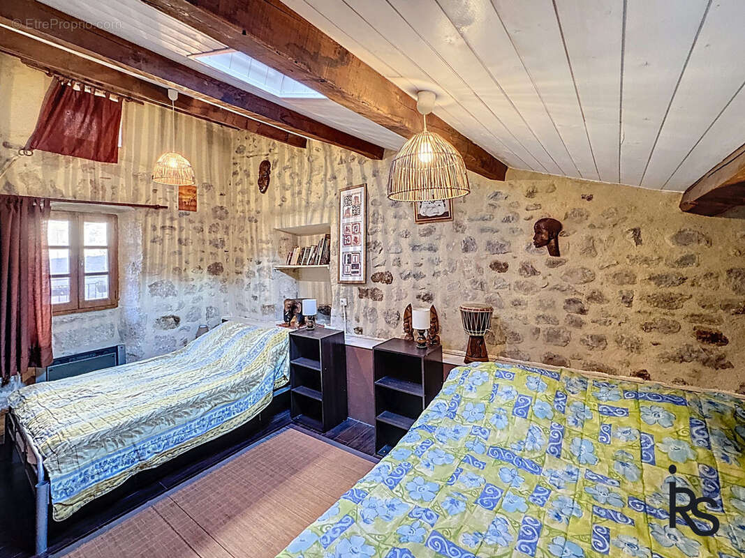 Maison de village de 75,7 m2 dans le centre historique du village - photo 9