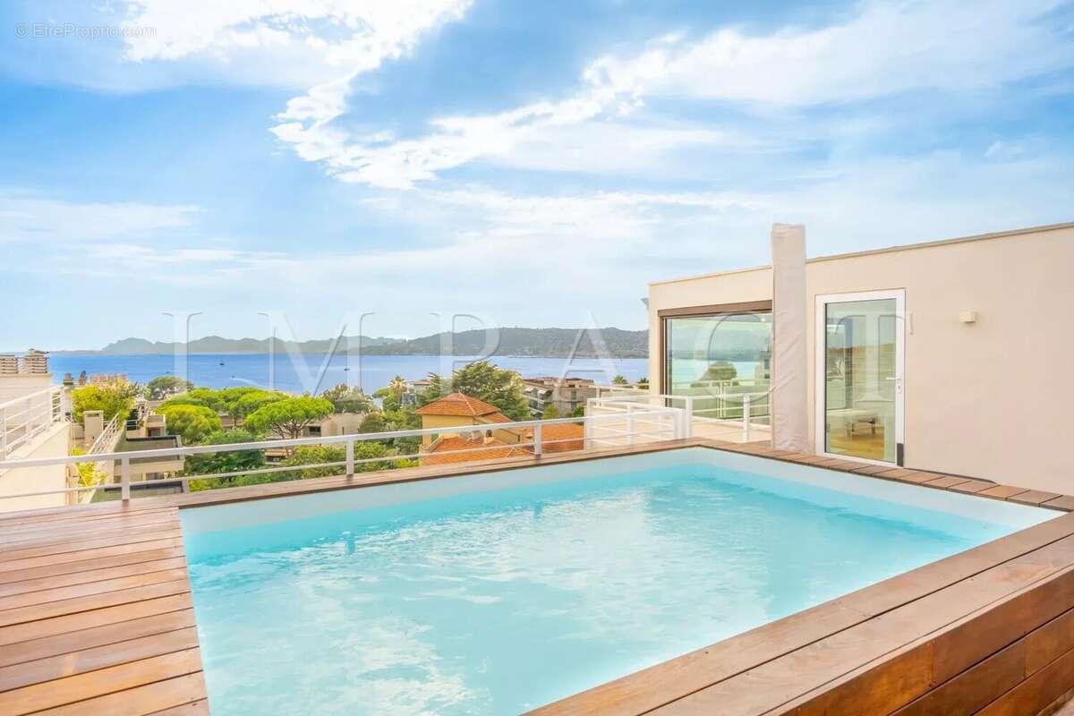 Juan-Les-Pins  Appartement 5P en duplex avec piscine et vue mer panoramique à vendre - photo 2