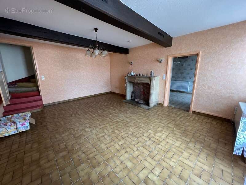 Maison à CHATEAUNEUF