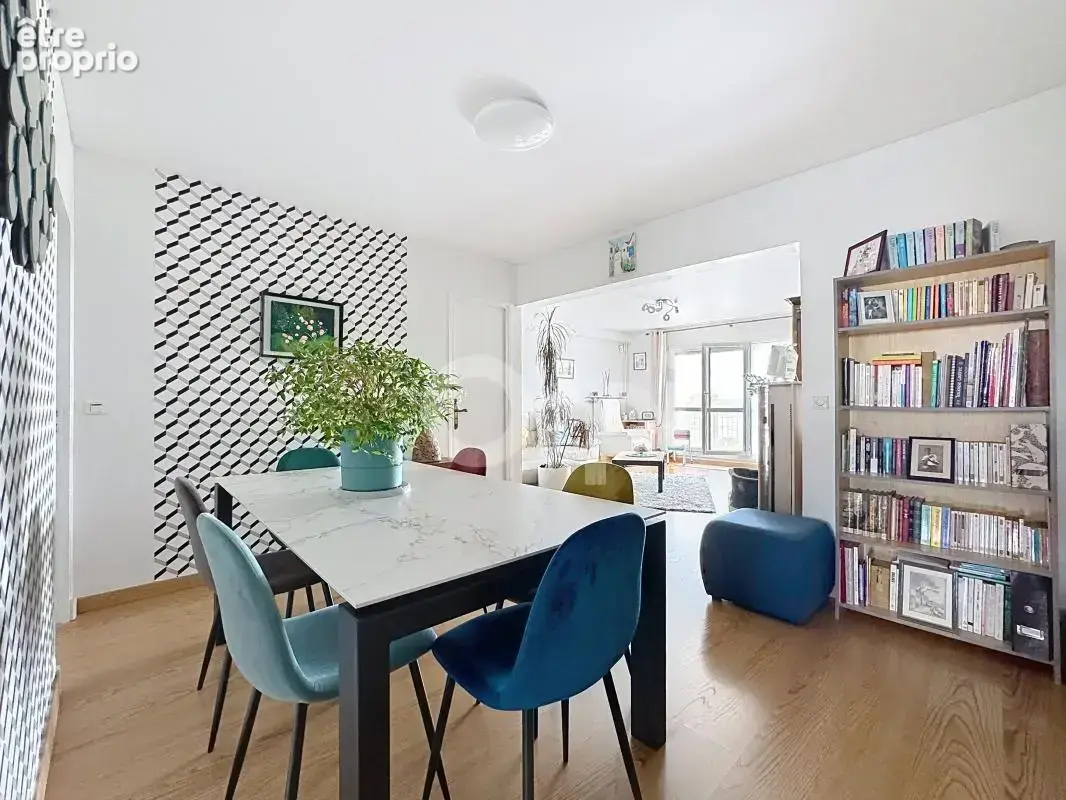 RER A et bois - 3 pièces 80m² avec terrasse plein sud - vue panoramique - photo 7
