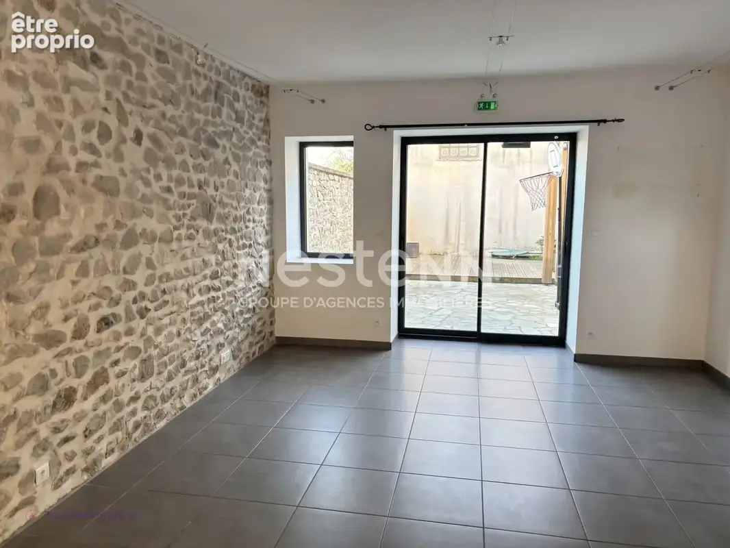 Maison de ville avec magasin centre ville USSEL - photo 9