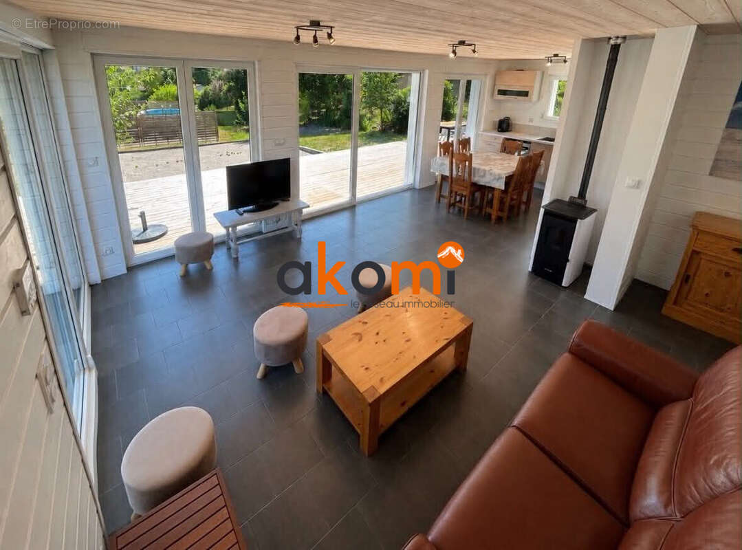Maison 187 m² à Le Menil  - photo 8