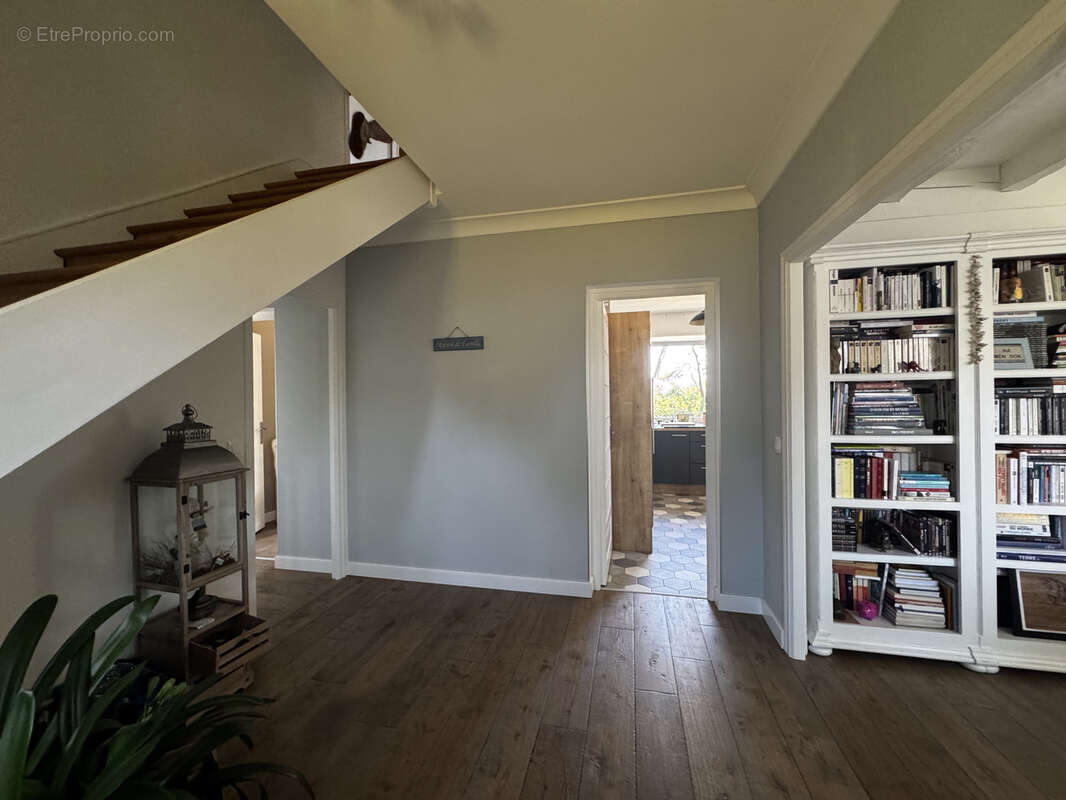À vendre   Maison familiale avec vue exceptionnelle sur la baie de Douarnenez - photo 8