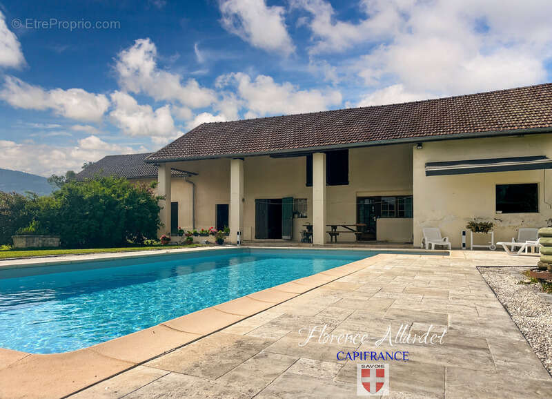 Maison à SAINT-JEOIRE-PRIEURE