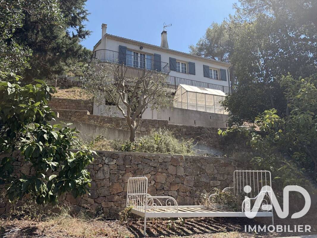 Photo 1 - Maison à CARQUEIRANNE