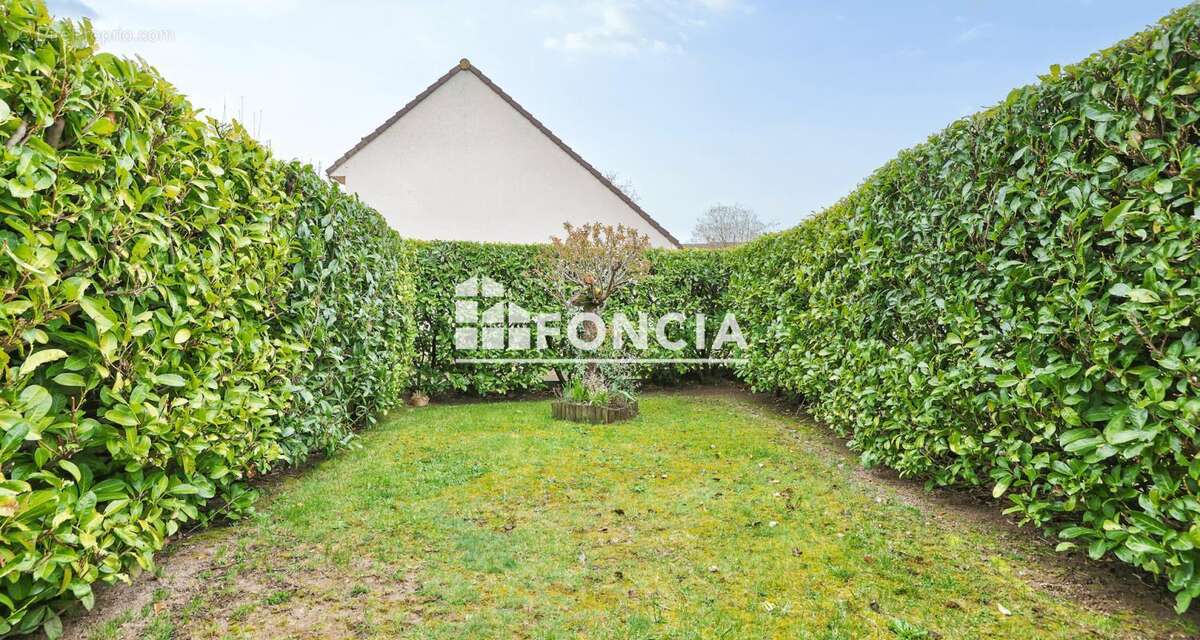 Appartement à MONTIGNY-LE-BRETONNEUX