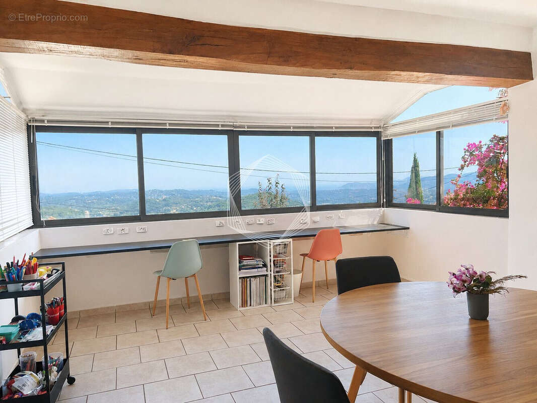 salon / salle à manger