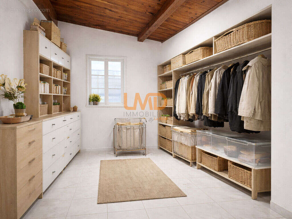 Appartement à MARSEILLE-4E