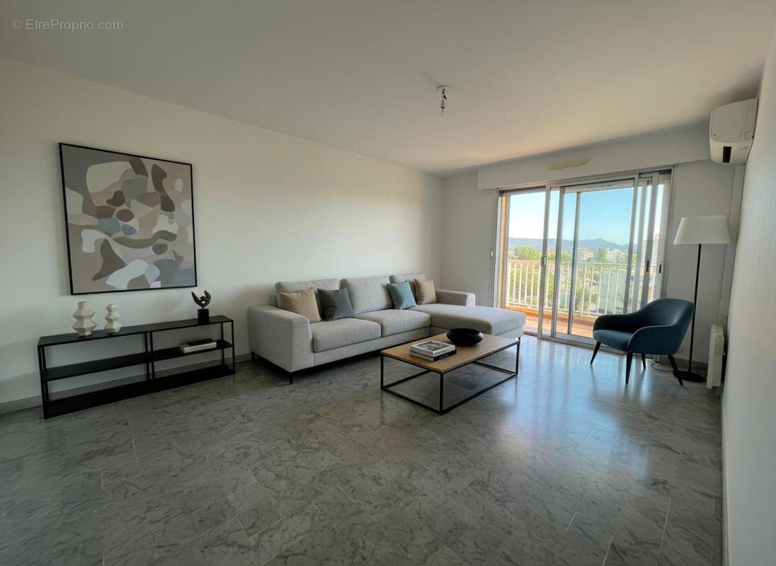 Appartement à FREJUS