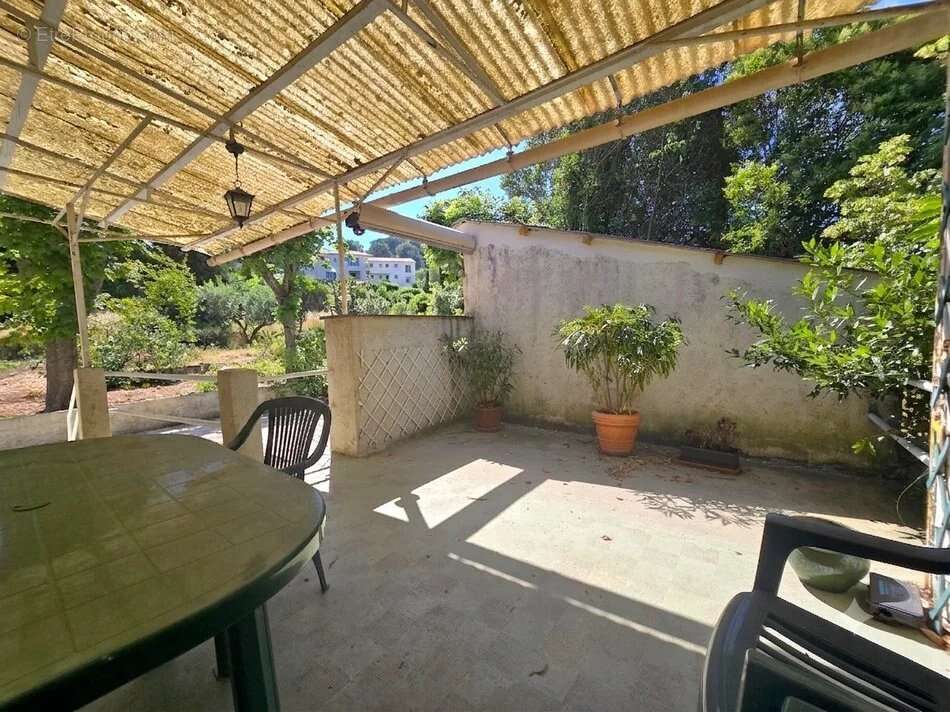 Maison à TOURRETTE-LEVENS