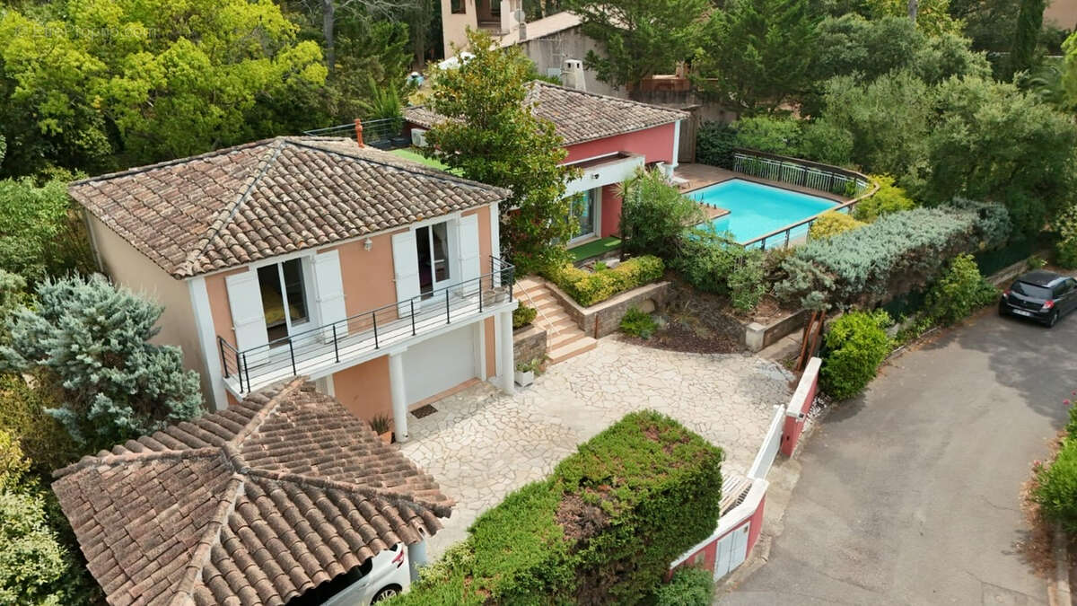 Superbe villa Saint Raphael les golfs - 5 pièce(s) 140 m2 - photo 18
