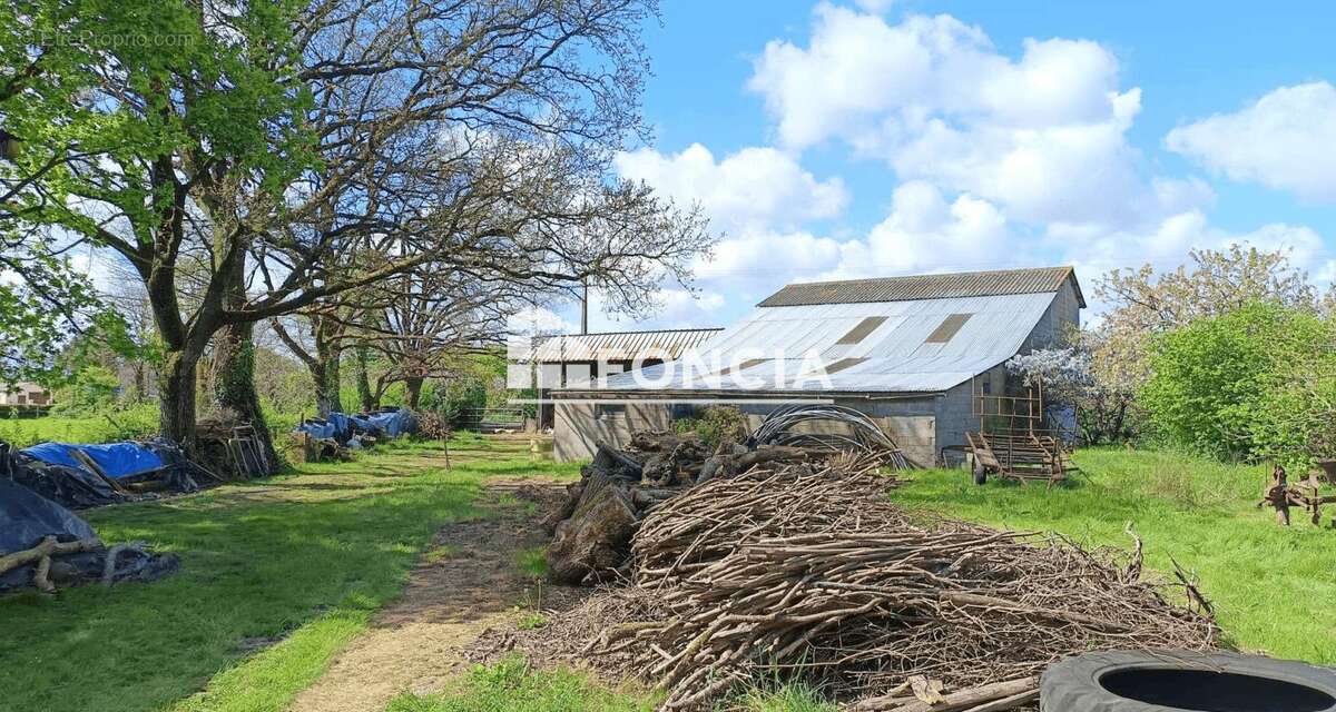 Maison à LE POIRE-SUR-VIE