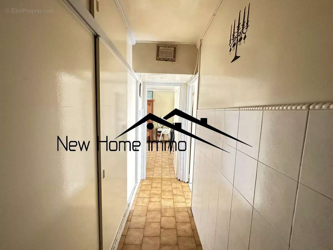 Appartement à MARSEILLE-1E