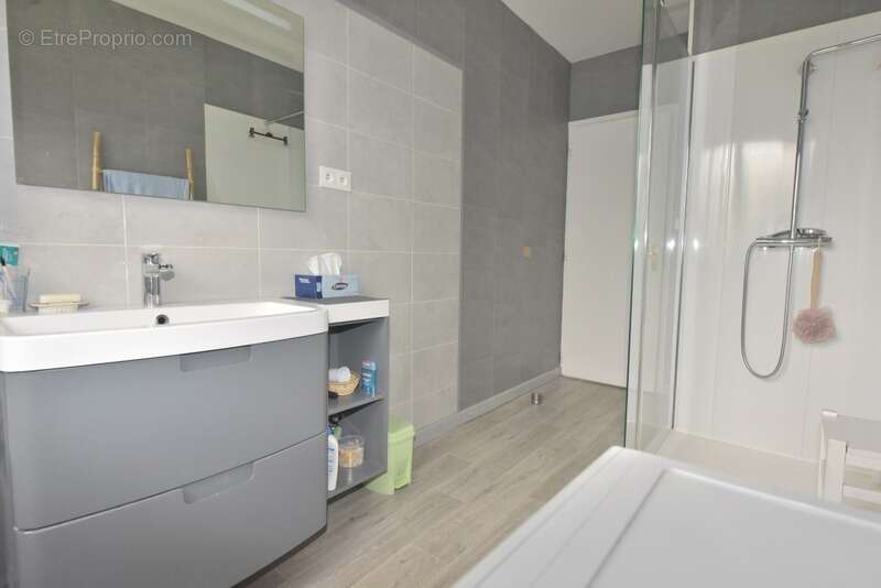 Maison à SAINT-JUERY