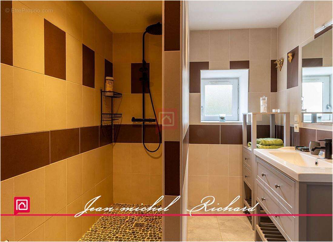 Maison à COUR-CHEVERNY