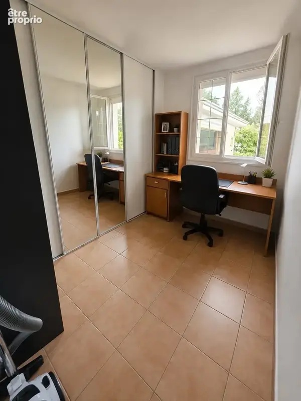 Pavillon indépendant avec garage + piscine - 7 pièces - 121m2 - photo 7