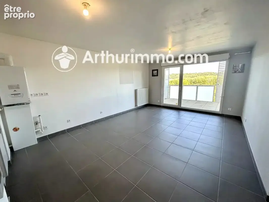 Appartement T2 avec Terrasse + Garage - ALBIGNY SUR SAONE - photo 2