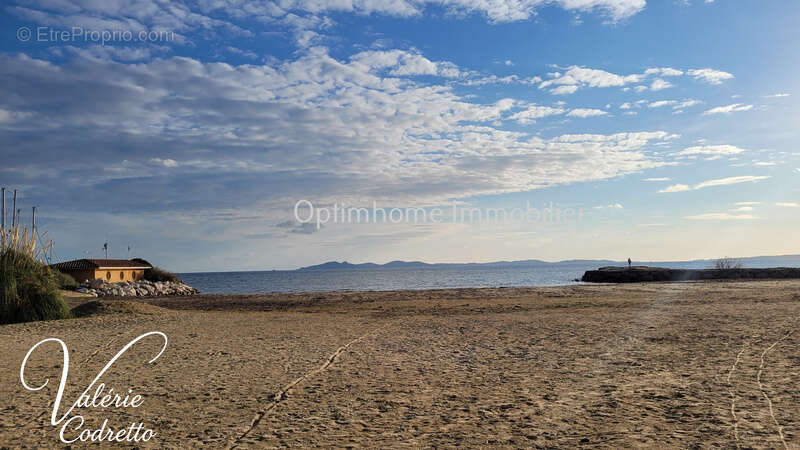 Appartement à LA LONDE-LES-MAURES