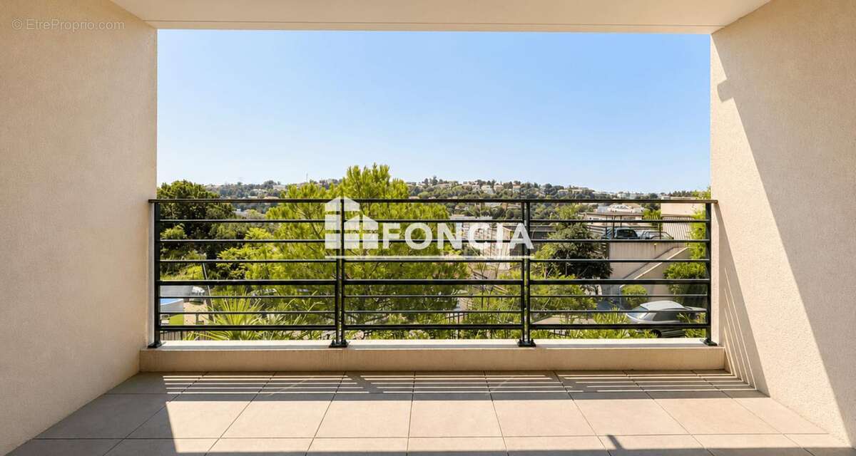 Coup de cœur à Saint-Raphaël : 2 pièces avec rooftop & piscine panoramique - photo 6