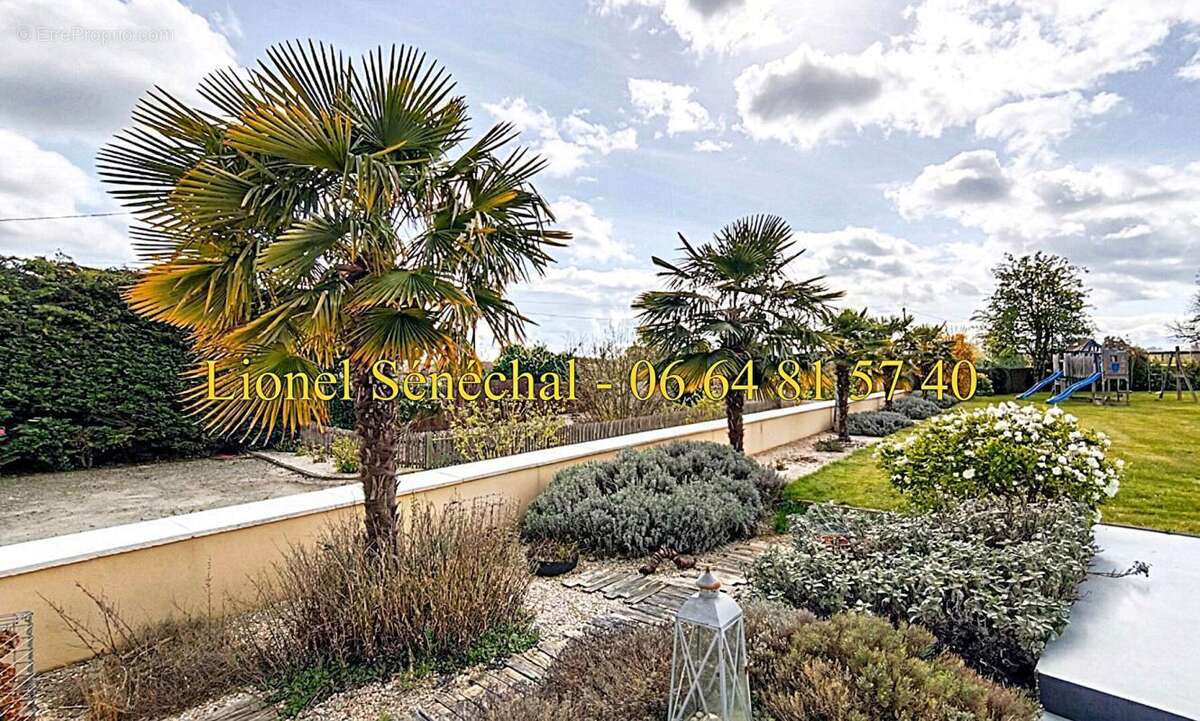 Maison à SAVIGNE-L'EVEQUE