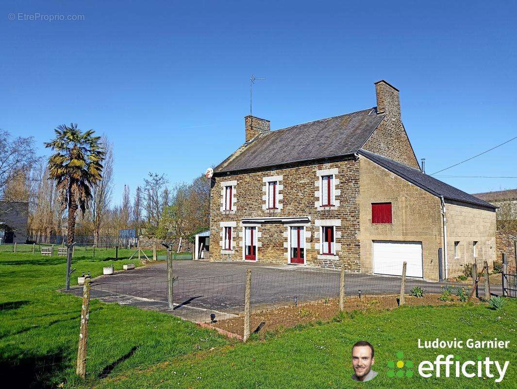 Maison à SAINT-HILAIRE-DU-HARCOUET