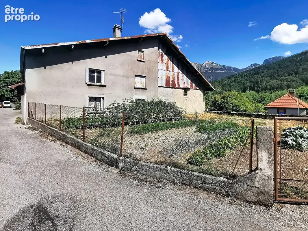 Maison à LULLIN