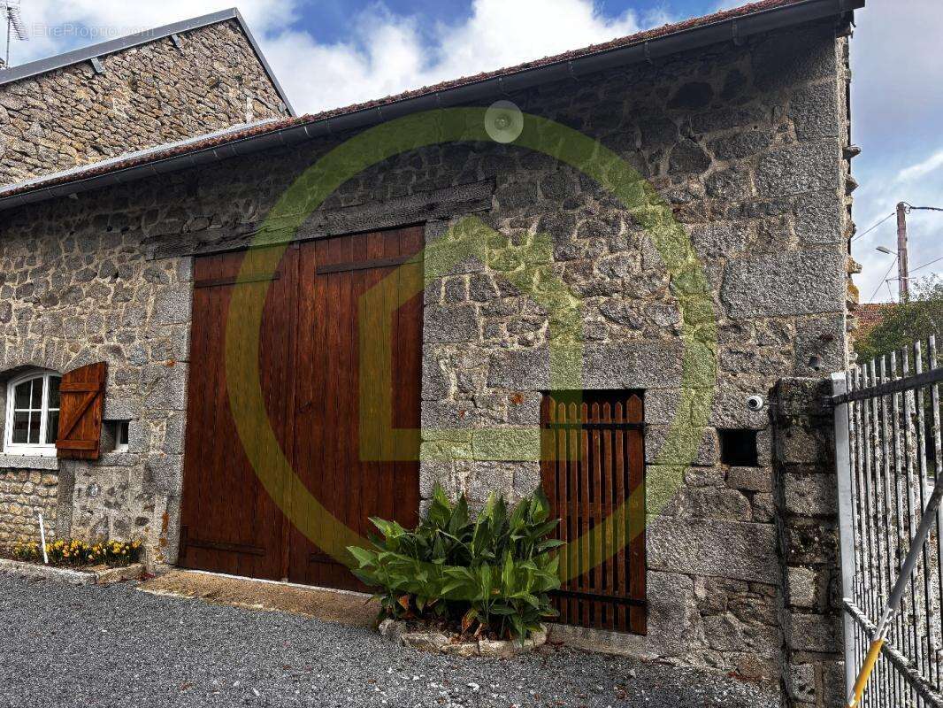 Maison à SOUS-PARSAT