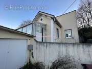 Maison à MAGNAC-SUR-TOUVRE