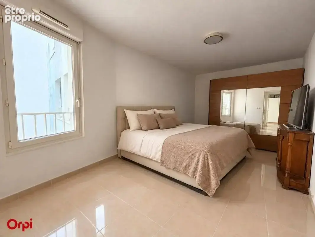 Appartement 2 pièces - Terrasse - 700 M BD DE LA CROISETTE - photo 6