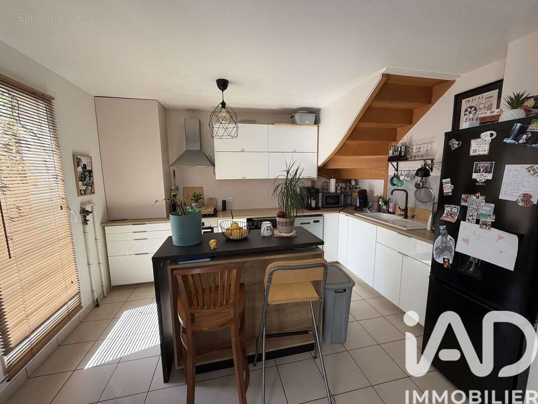 Maison 80 m² à Saint-Pierre-Du-Perray  - photo 4