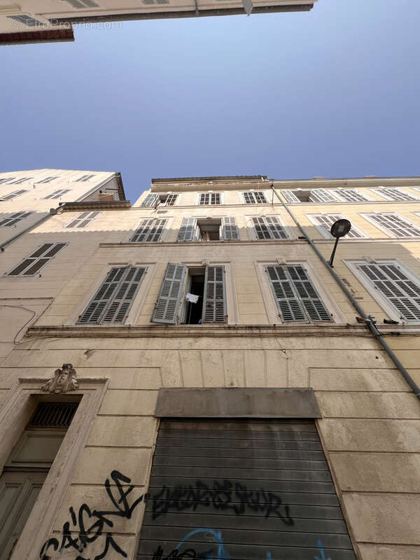 Appartement à MARSEILLE-1E