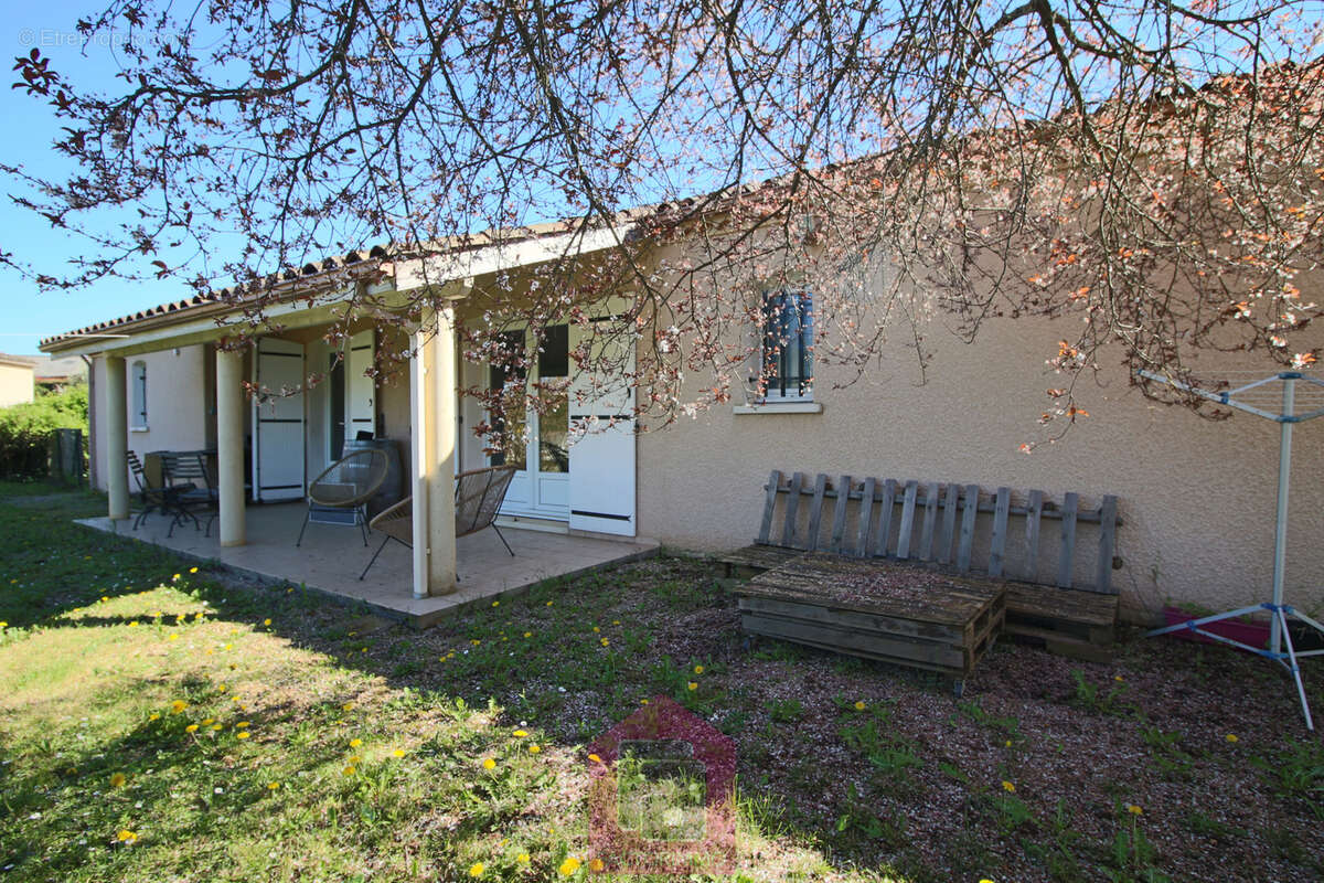 Maison à PRAYSSAC
