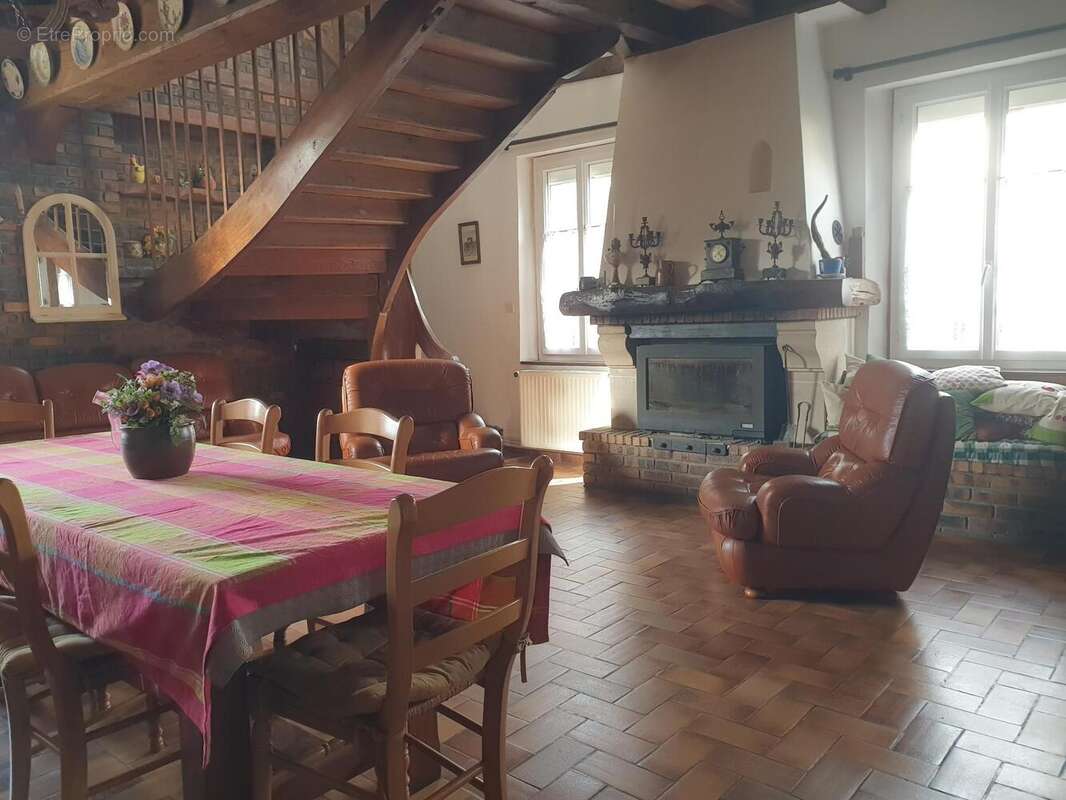 Maison 148 m² à Saint-Ouen-Du-Breuil  - photo 6