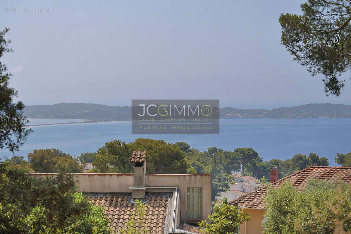 Appartement à HYERES