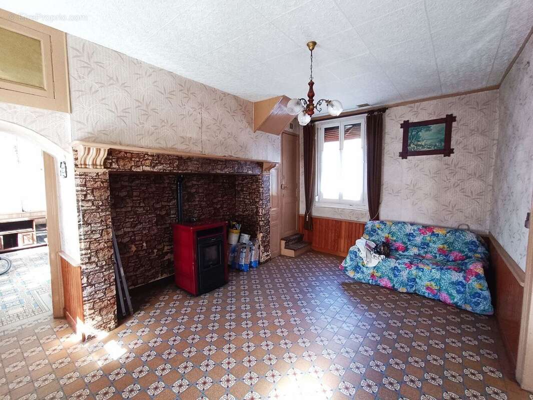 Maison à HORNOY-LE-BOURG