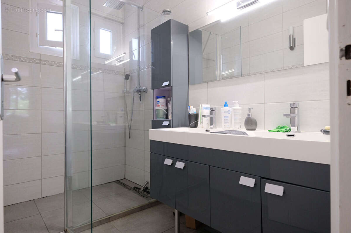 Maison familiale de 123 m² au sol sur 1 278 m² de terrain - photo 14