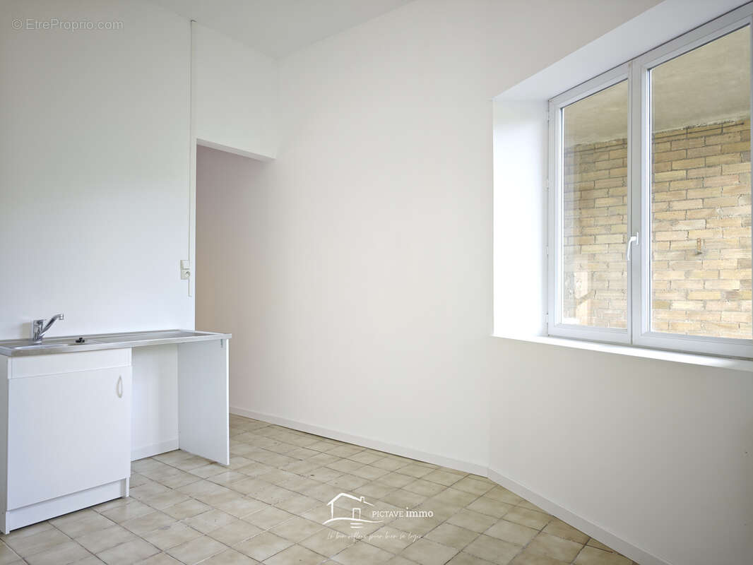 Maison 4 chambres jardin et 2 places de stationements - photo 5