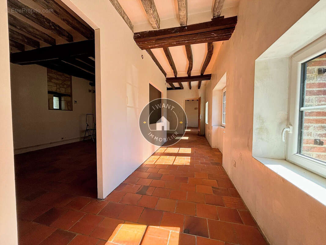 Maison à MOULIHERNE