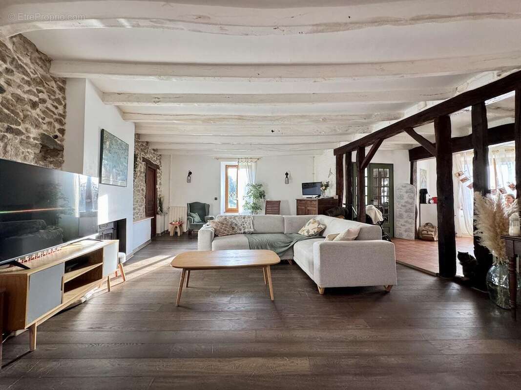 Maison à AIXE-SUR-VIENNE