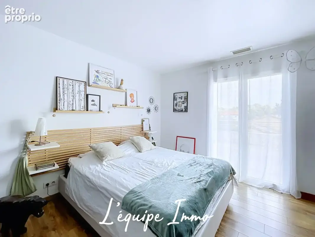 Maison T5 de 135m2 sur 536 m2 de terrain avec belles terrasses, garage et piscine - Plaisance du Touch - photo 11